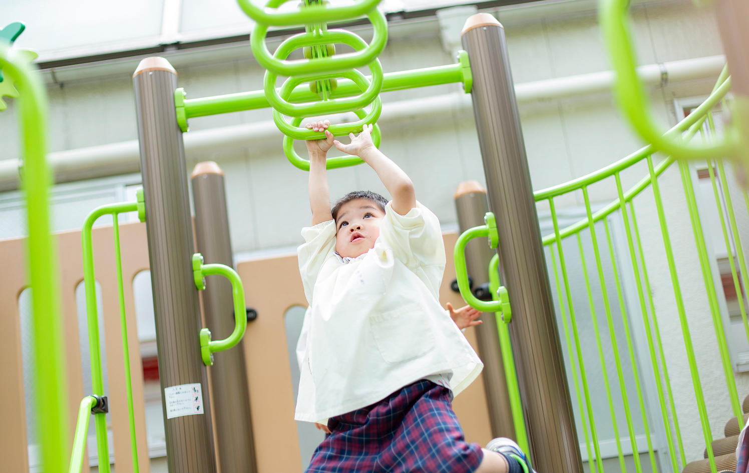 大きな遊具で遊ぶ-2